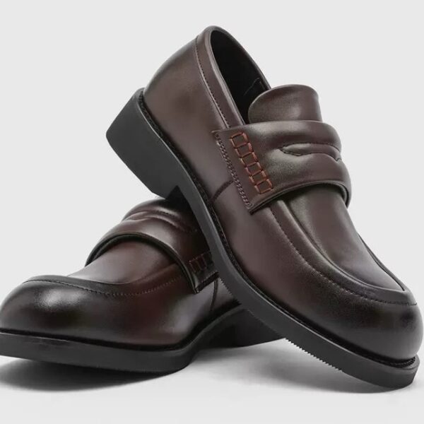 Chestnut Crest Loafers